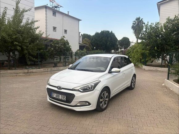 Sahibinden Hyundai i20 1.2 MPI Style 2017 Model 