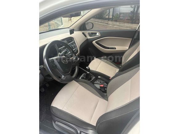Sahibinden Hyundai i20 1.2 MPI Style 2017 Model 