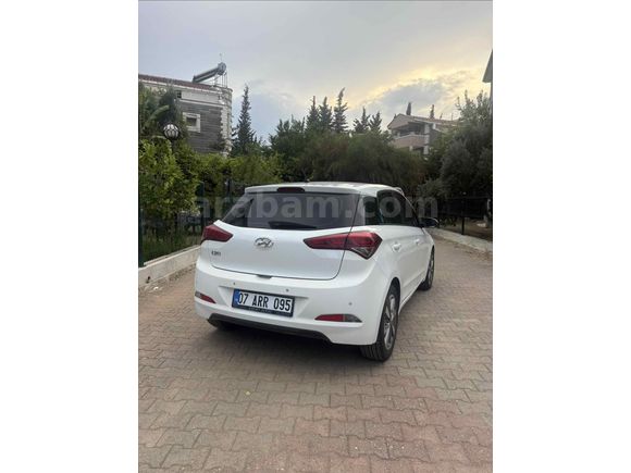 Sahibinden Hyundai i20 1.2 MPI Style 2017 Model 