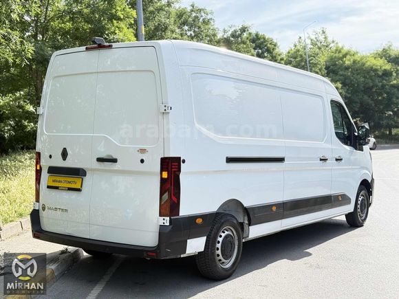 MİRHAN OTOMOTİV'DEN 2025 RENAULT MASTER 13M3 HATASIZ 12.000 KM