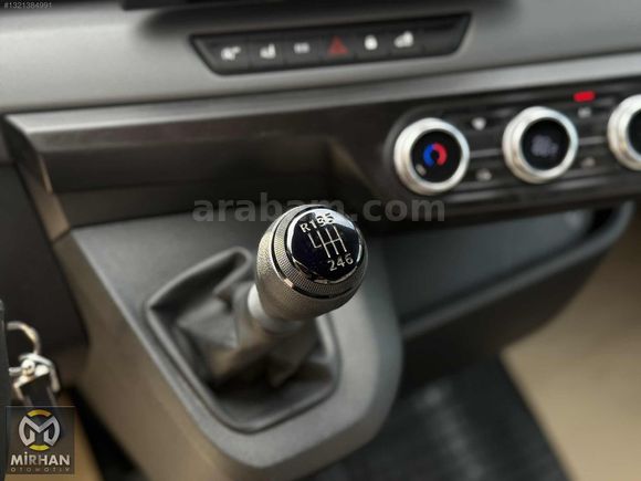 MİRHAN OTOMOTİV'DEN 2025 RENAULT MASTER 13M3 HATASIZ 12.000 KM