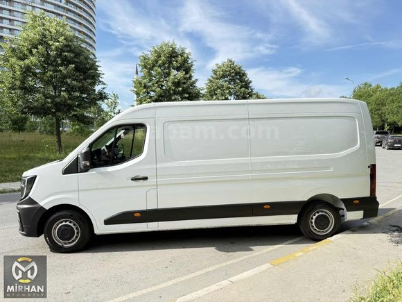 MİRHAN OTOMOTİV'DEN 2025 RENAULT MASTER 13M3 HATASIZ 12.000 KM