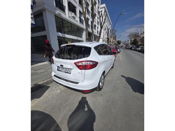Sahibinden Ford C-Max 1.6 TDCi Titanium 2014 Model