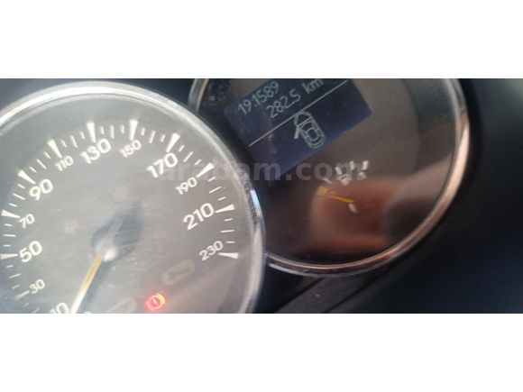 Sahibinden Renault Megane 1.5 dCi Privilege 2011 Model