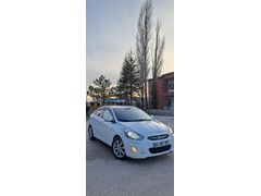 Sahibinden Hyundai Accent Blue 1.4 CVVT Mode Plus 2012 Model Ankara 208.000 km Beyaz