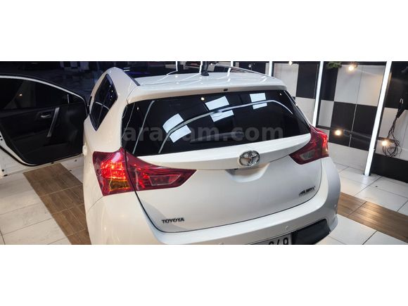 Toyota Auris 1.4 D-4D Touch Skypack 2014 Manuel