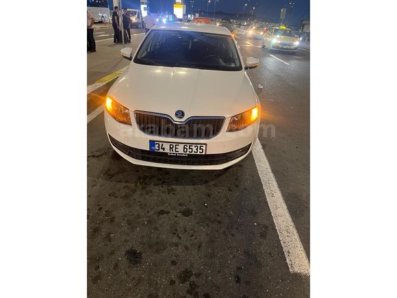 Düşük KM Sahibinden Skoda Octavia 1.6 TDI Style CR 2016 Model