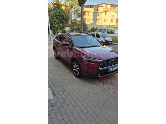 Sahibinden Toyota Corolla Cross 1.8 Hybrid Passion X-Pack 2024 Model  15.000 km Bordo