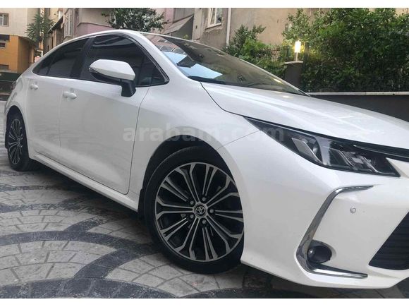 Sahibinden Toyota Corolla 1.5 Flame X-Pack 2021 Model 
