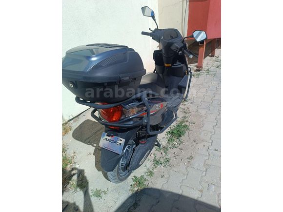Elektrikli Arora  ZR5 EMSALSİZ 500 KMDE