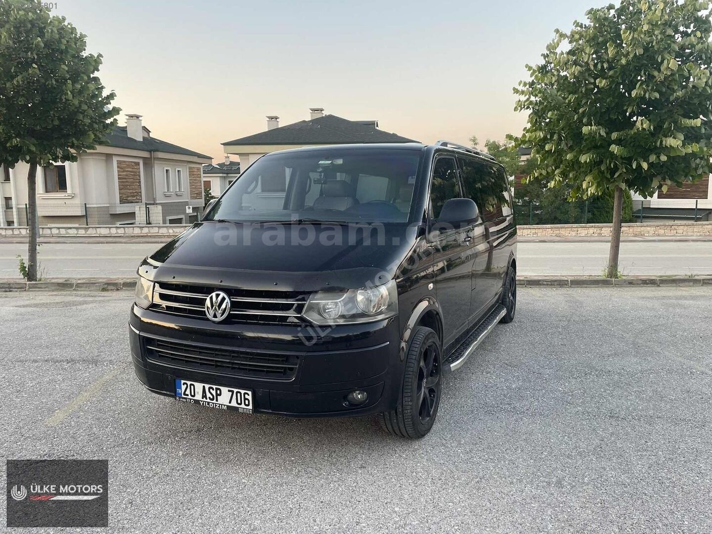 Galeriden Volkswagen Caravelle 2.0 TDI Comfortline 2010 Model Denizli 301.000 km Siyah 4