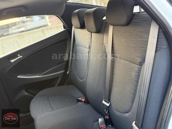 2014 Hundai Accent Blue 1.6 Crdi 118.000 Kmde