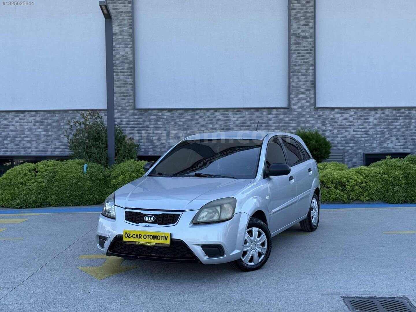 Galeriden Kia Rio 1.4 GSL Trend 2011 Model Sakarya 301.000 km Gri 3