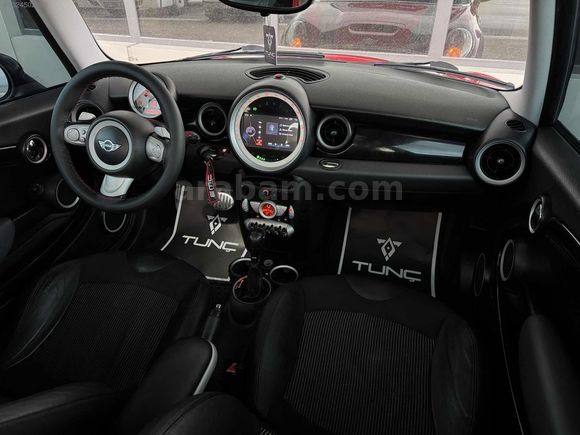 **DEĞİŞENSİZ*2010*MODEL*175.000'KM*COOPER-S*OTOMATİK*KIRMIZI**