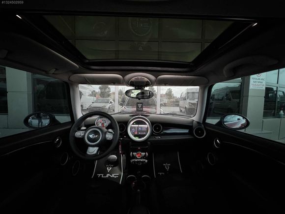 **DEĞİŞENSİZ*2010*MODEL*175.000'KM*COOPER-S*OTOMATİK*KIRMIZI**