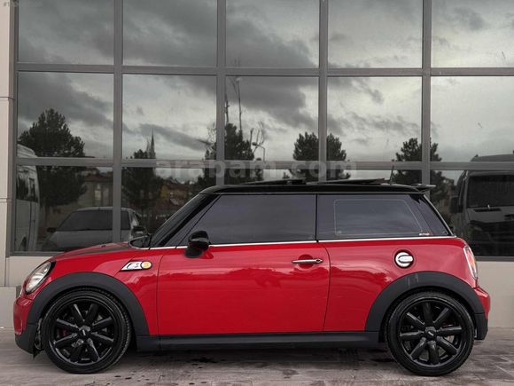 **DEĞİŞENSİZ*2010*MODEL*175.000'KM*COOPER-S*OTOMATİK*KIRMIZI**