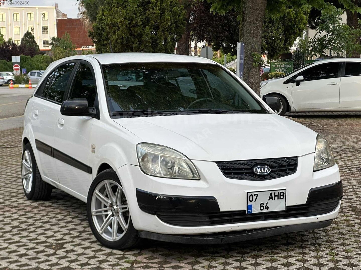 Galeriden Kia Rio 1.5 CRDi EX Comfort 2006 Model Bursa 285.000 km Beyaz 1