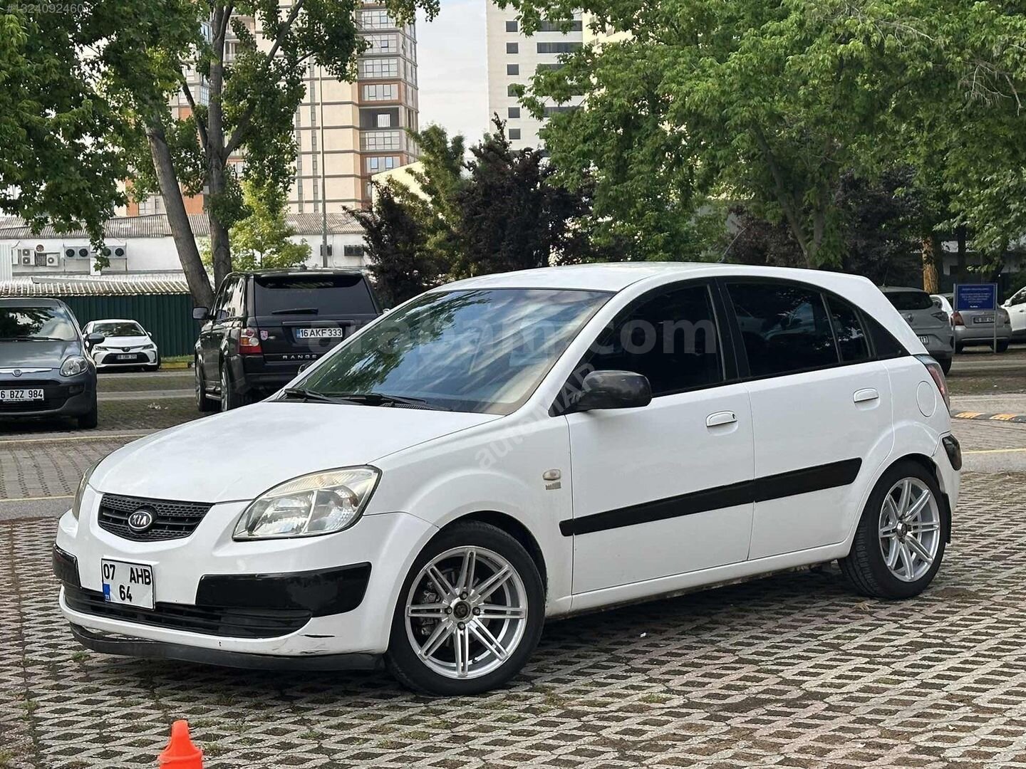 Galeriden Kia Rio 1.5 CRDi EX Comfort 2006 Model Bursa 285.000 km Beyaz 5