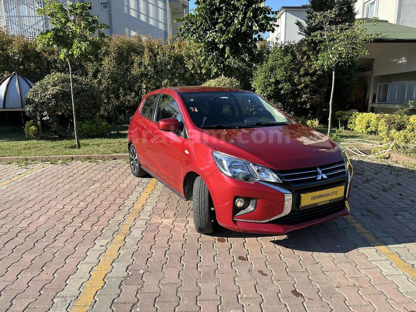 Galeriden Mitsubishi Space Star 1.2 Intense 2021 Model İstanbul 51.500 km Kırmızı 1