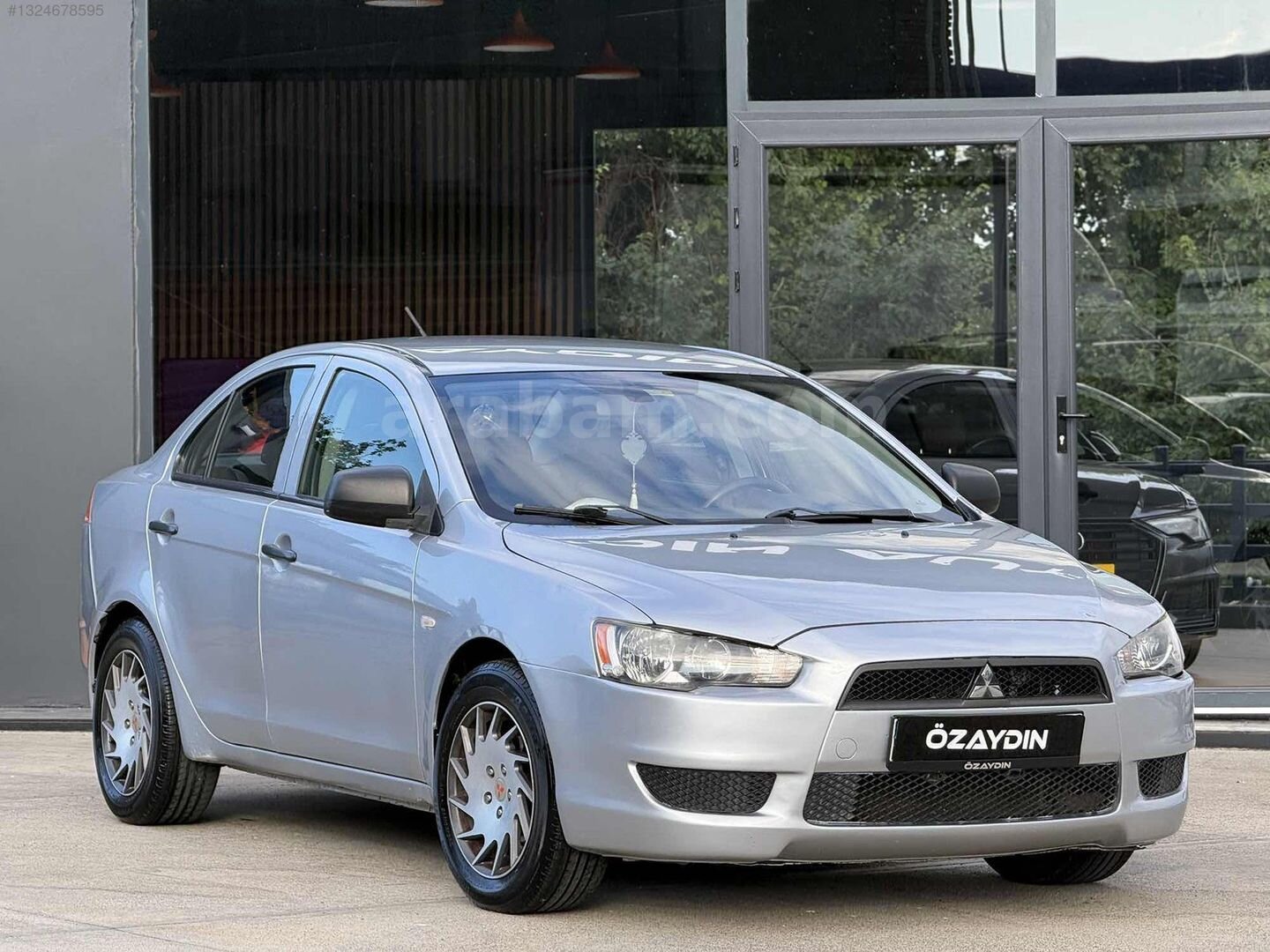 Galeriden Mitsubishi Lancer 1.5 Inform 2010 Model Samsun 199.000 km Gri 4