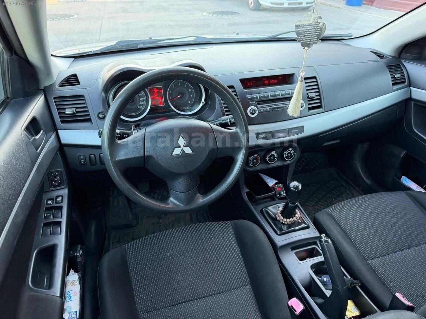 Galeriden Mitsubishi Lancer 1.5 Inform 2010 Model Samsun 199.000 km Gri 2