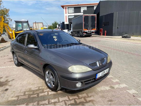 Sahibinden Renault Megane 1.9 DTi Expression 2004 Model  270.000 km Füme