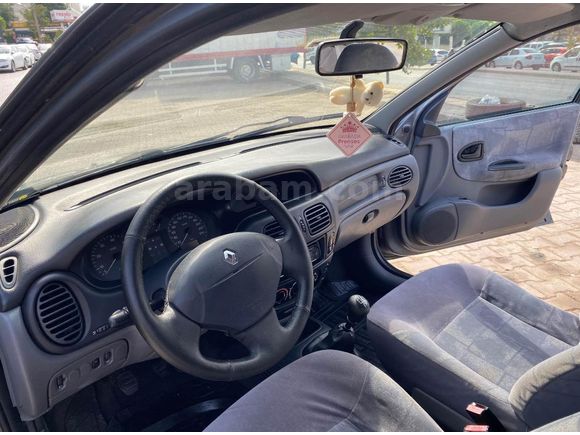 Sahibinden Renault Megane 1.9 DTi Expression 2004 Model  270.000 km Füme