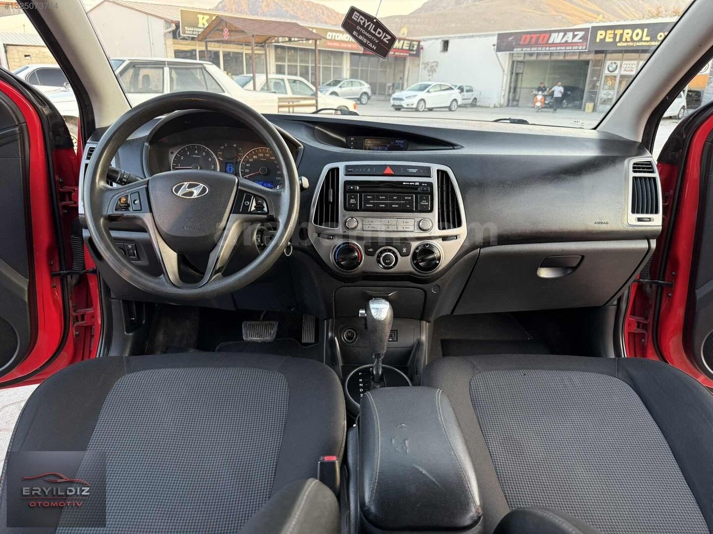 Galeriden Hyundai i20 1.4 CVVT Jump 2013 Model Kahramanmaraş 250.000 km Kırmızı 4