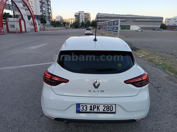 Sahibinden Renault Clio 1.0 TCe Joy 2023 Model