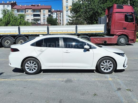 Sahibinden hatasız  Toyota Corolla 1.5 Vision 2021 Model