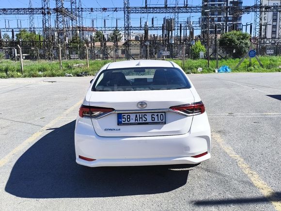 Sahibinden hatasız  Toyota Corolla 1.5 Vision 2021 Model