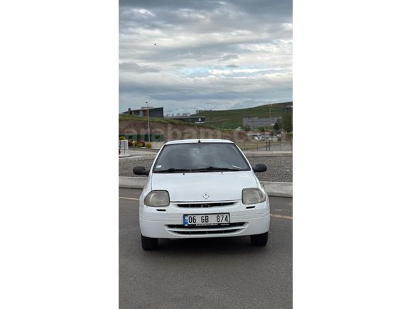 Sahibinden Renault Clio 1.4 RNA 2000 Model