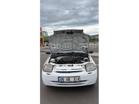 Sahibinden Renault Clio 1.4 RNA 2000 Model