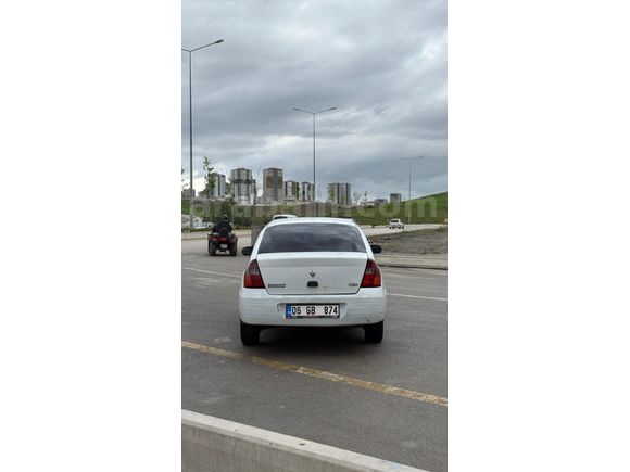 Sahibinden Renault Clio 1.4 RNA 2000 Model