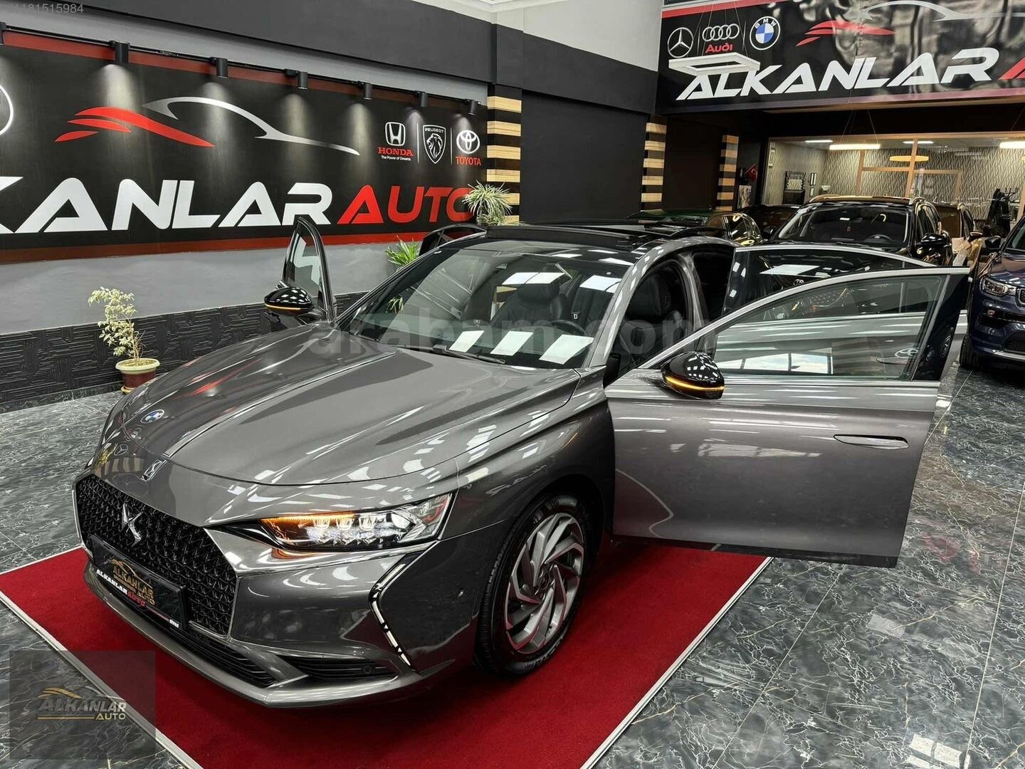 Galeriden DS Automobiles DS9 1.6 Puretech Opera 2022 Model Sivas 82.000 km Füme 2