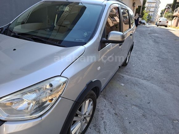 Sahibinden Dacia Lodgy 1.5 dCi Stepway 2017 Model  çok temiz