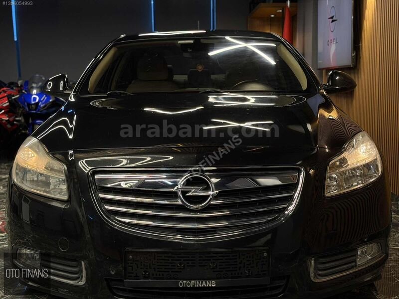 Galeriden Opel Insignia 1.4 T Edition Elegance 2012 Model İstanbul 211.000 km Siyah