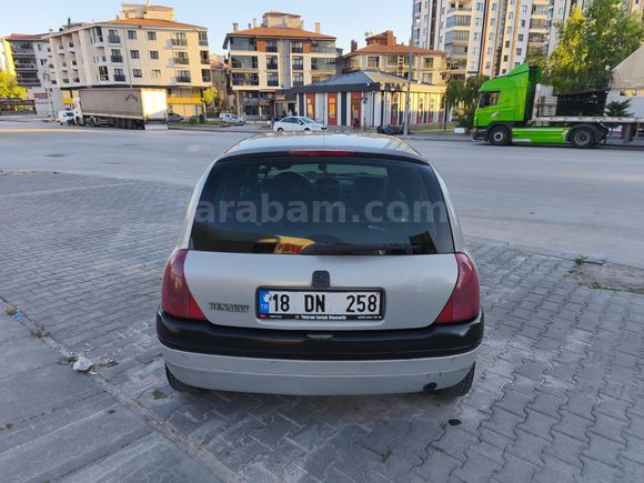 Sahibinden Renault Clio 1.6 RTE 2000 Model Ankara