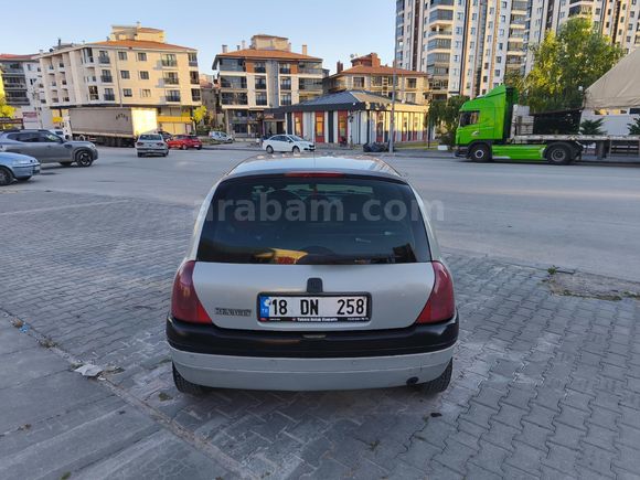 Sahibinden Renault Clio 1.6 RTE 2000 Model Ankara