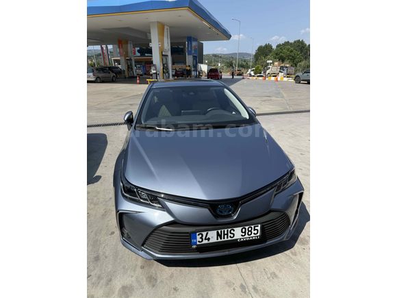 Sahibinden Toyota Corolla 1.8 Hybrid Flame X-Pack 2022 Model 