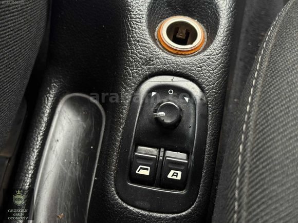 Galeriden Peugeot 206 1.6 CC 2001 Model İstanbul 170.000 km
