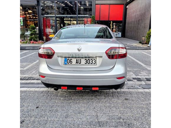 1 parça boyalı çok temiz 2012 model fluence