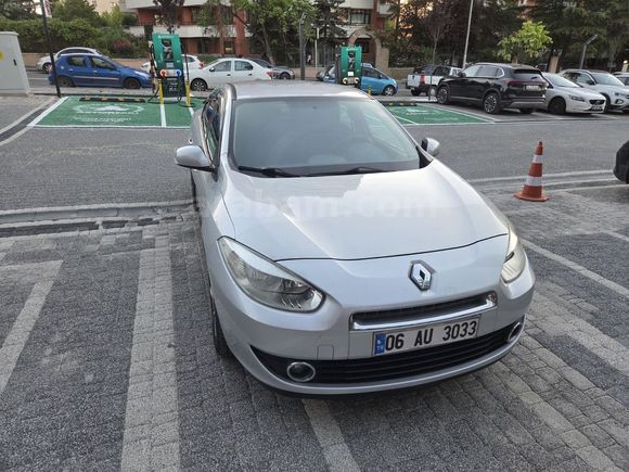 1 parça boyalı çok temiz 2012 model fluence
