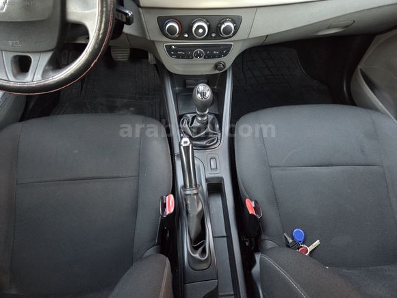 1 parça boyalı çok temiz 2012 model fluence