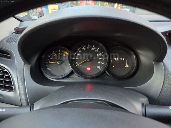 1 parça boyalı çok temiz 2012 model fluence