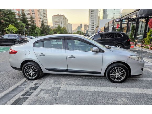 1 parça boyalı çok temiz 2012 model fluence