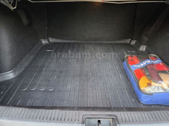 1 parça boyalı çok temiz 2012 model fluence
