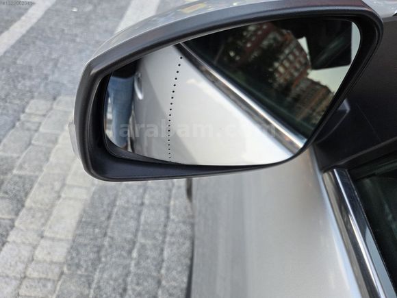 1 parça boyalı çok temiz 2012 model fluence