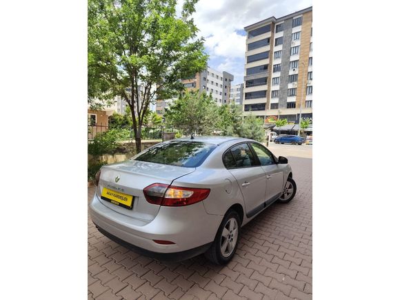 2011 MODEL 1.5 DİZEL 6 İLERİ 105 LİK FLUENCE