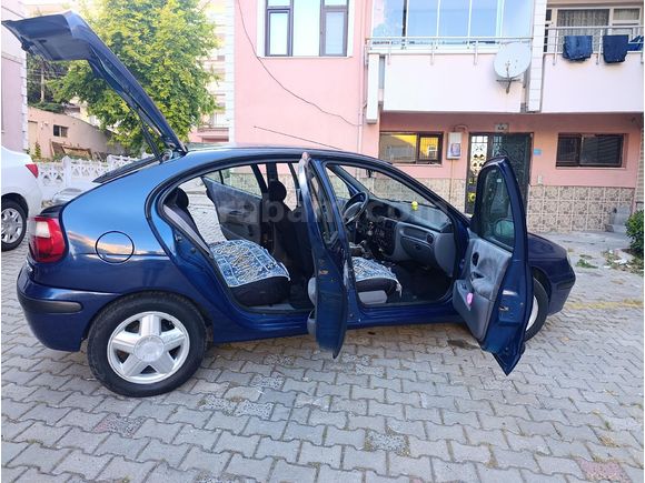 Sahibinden Renault Megane 1.6 Expression 2001 Model